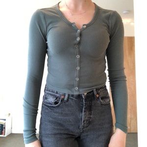 Long sleeve button up tee